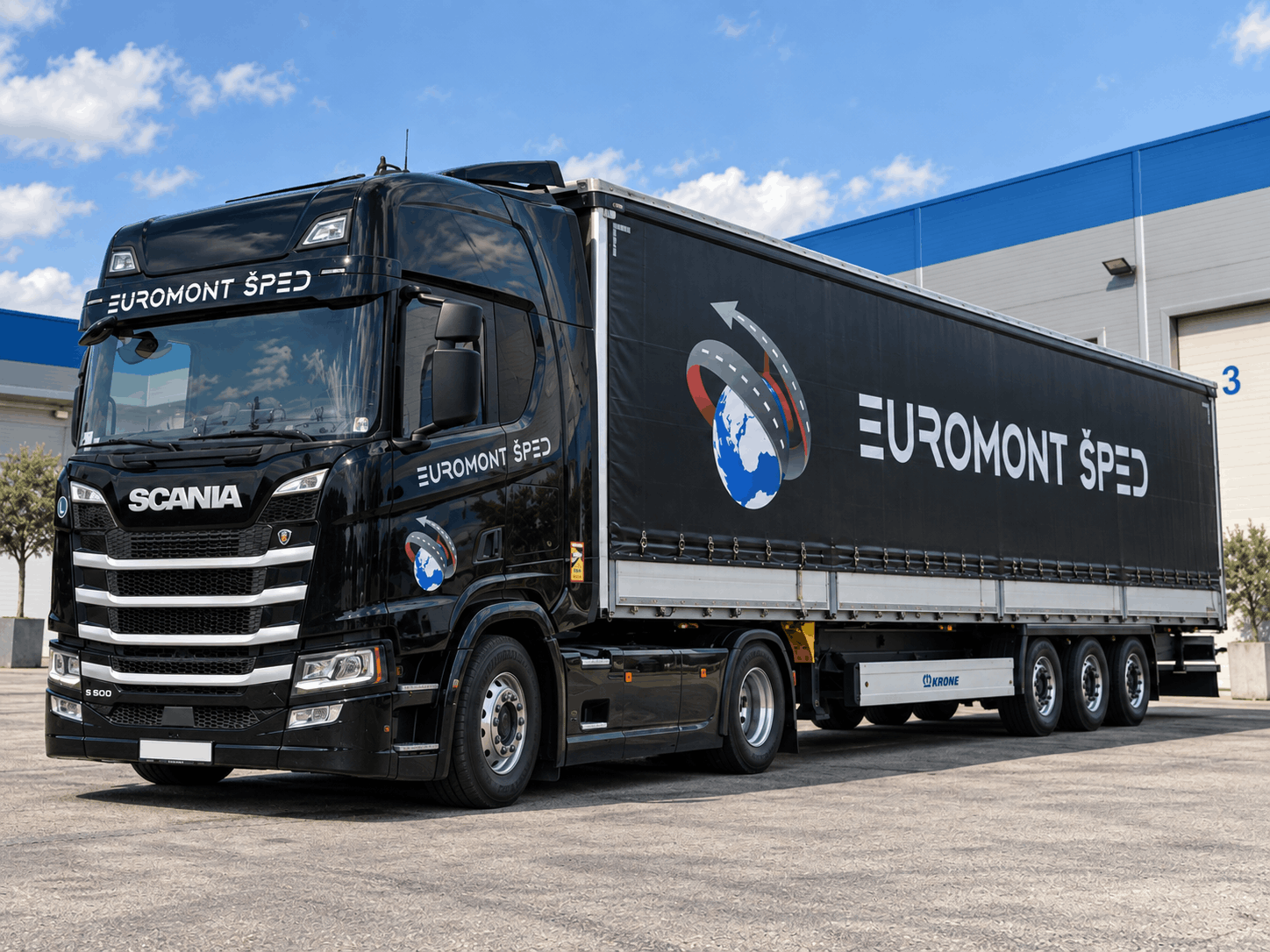 Scania S500 crna — cerada tautliner